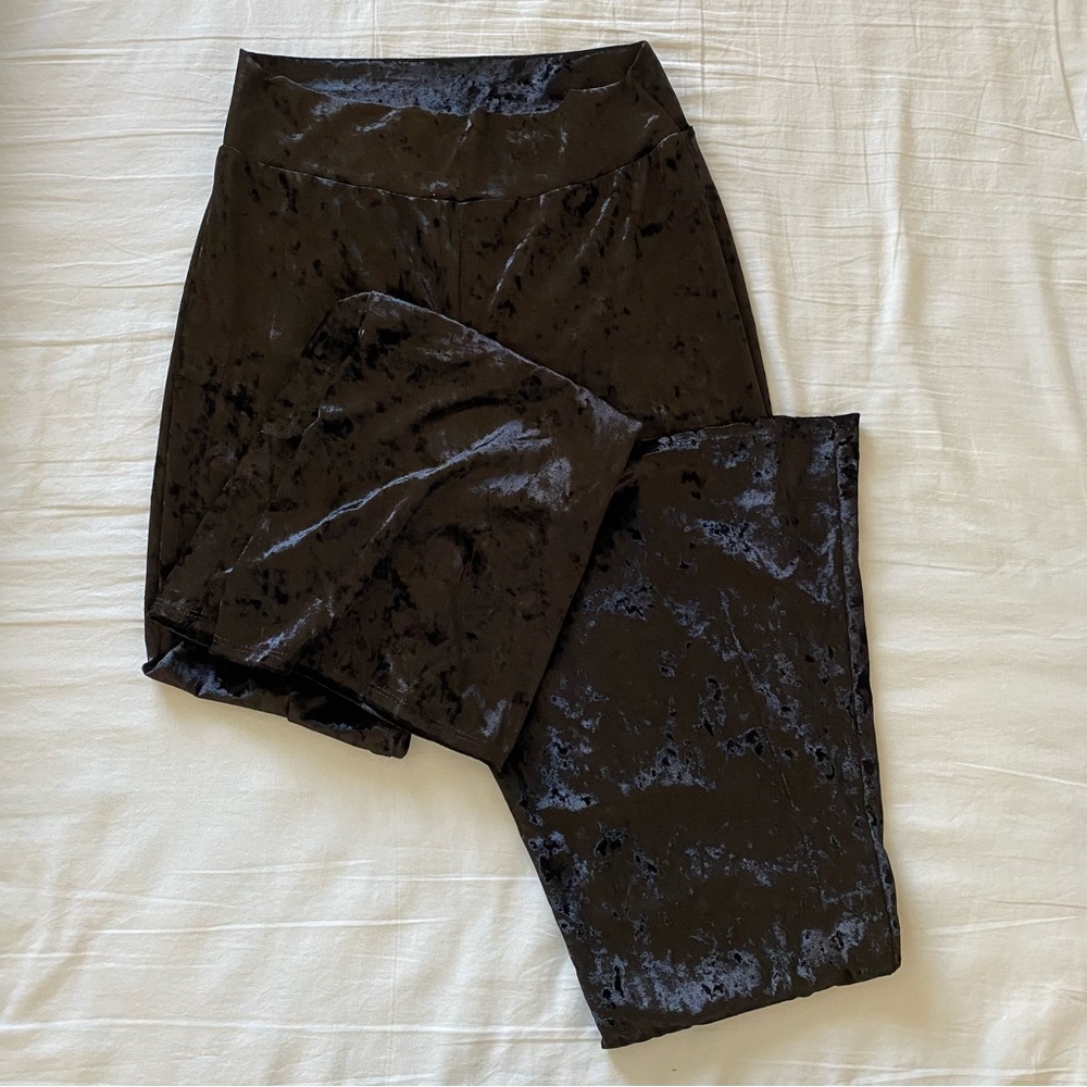❌NOT FOR SALE❌ high waisted wide leg yoga pants in crushed black velvet size XL